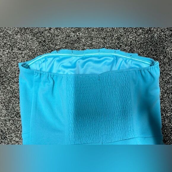 New women's dress - Picture 5 of 6